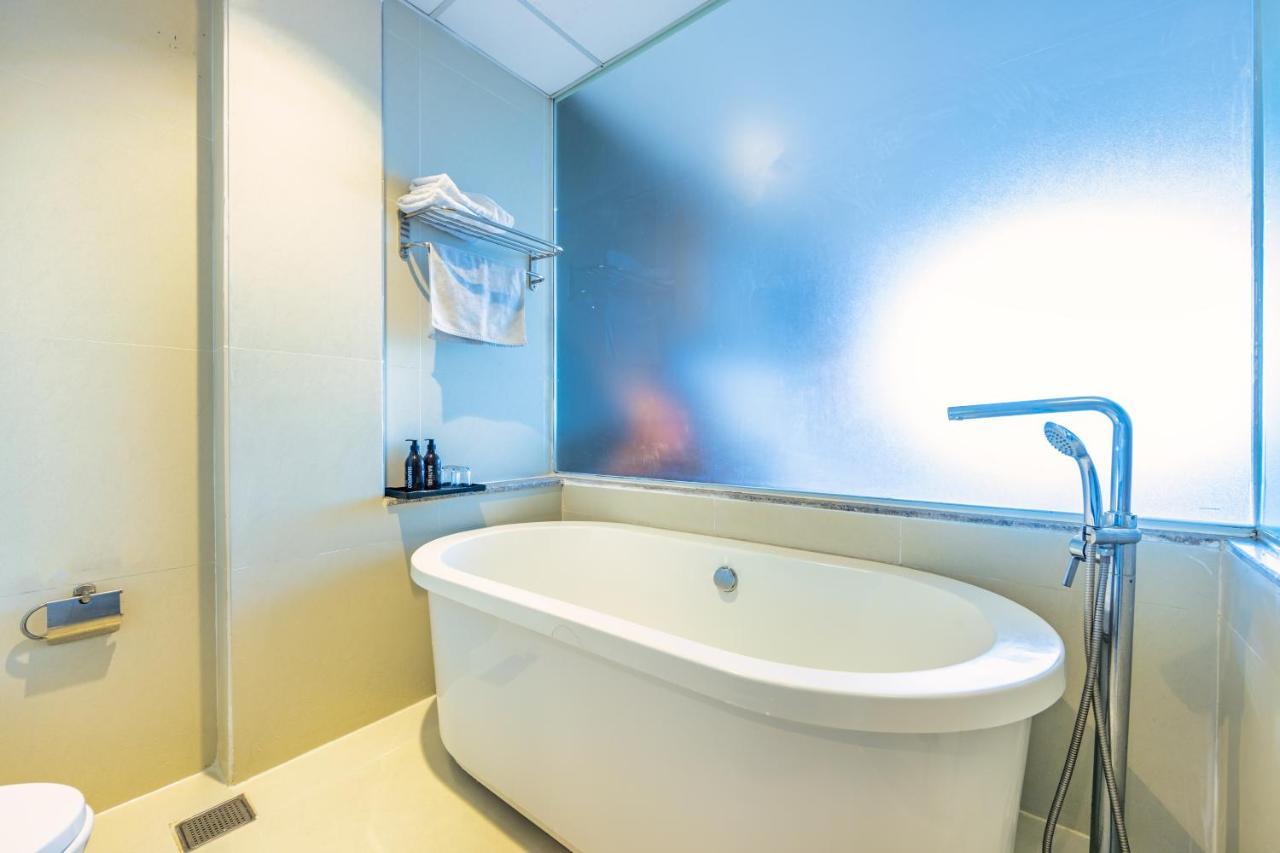 Reddoorz Dong Du Hotel 3*